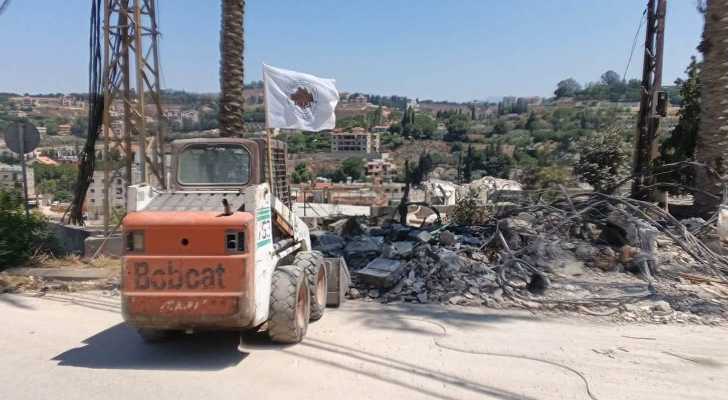 اتحاد بلديات الشقيف النبطية يواصل أعمال فتح الطرقات وإزالة مخلفات العدوان في قاقعية الجسر وزبدين