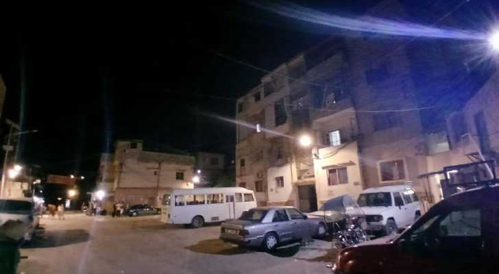 بالتعاون مع بلدية طرابلس .. إضاءة منطقة المنكوبين