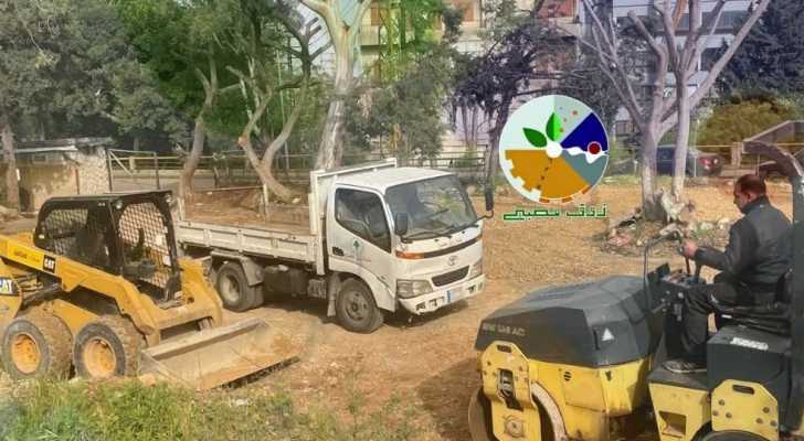بلدية زوق مصبح تؤهّل موقفًا للسيارات قرب دير 