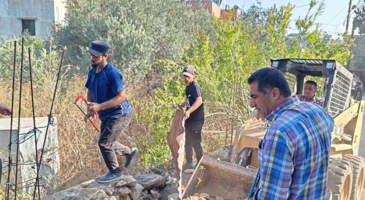 بلدية جبشيت تنفذ حملة نظافة في أحياء البلدة
