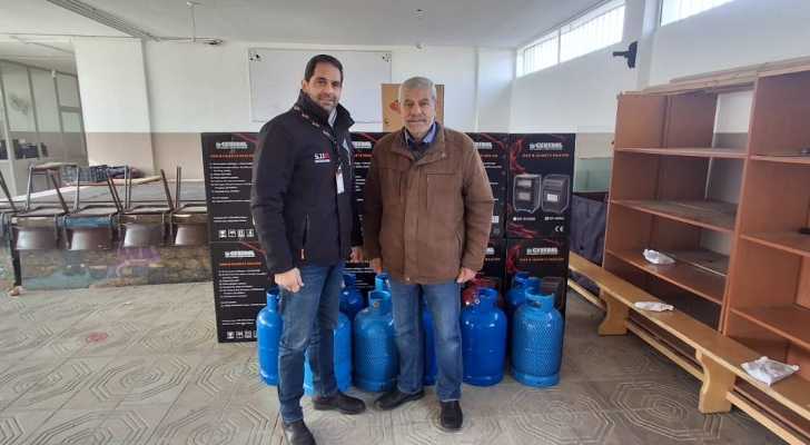 بلدية عيناثا تُسلّم هِبة 
