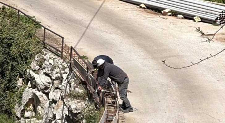 بلدية برحليون تستأنف أعمالها بعد الشتاء: مشروع إنارة وحائط دعم لتعزيز السلامة