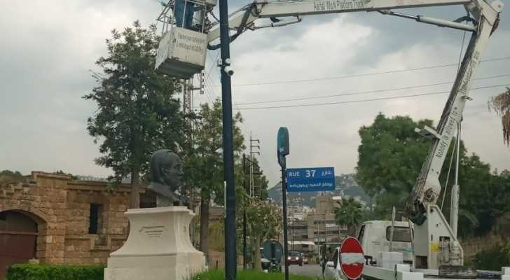 بلدية جبيل تنير السور الشمالي للقلعة التاريخية بمصابيح على الطاقة الشمسية