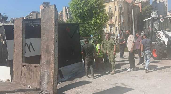 بلدية بيروت تزيل مخالفات وتعديات وتفتح طرقًا مقفلة في عدد من أحياء العاصمة