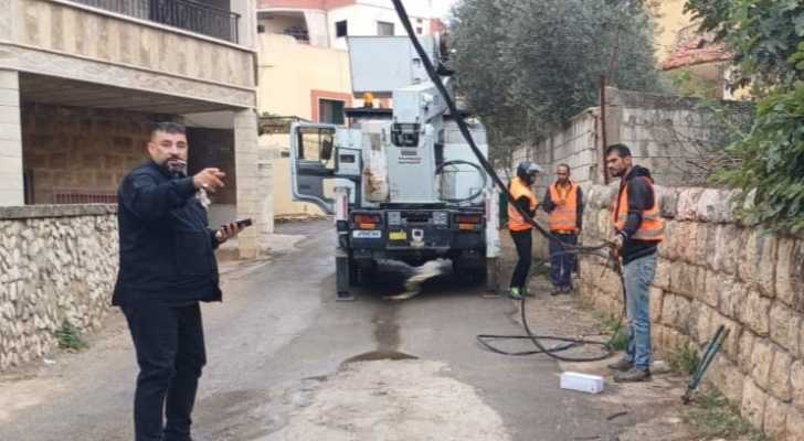 بالصور: بلدية الخيام تبدأ حملة مسح اضرار العدوان الاسرائيلي واصلاح خطوط الكهرباء والمياه