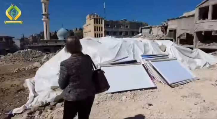 وفد أجنبي يزور بلدية النبطية ويجول في المدينة (فيديو)