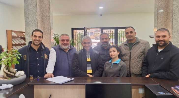 بلدية كفردبيان تستقبل المزارعين للتسجيل في سجل وزارة الزراعة
