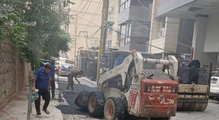 بلدية بيروت تتابع تأهيل شبكة الطرقات ضمن خطة تحسين البنية التحتية