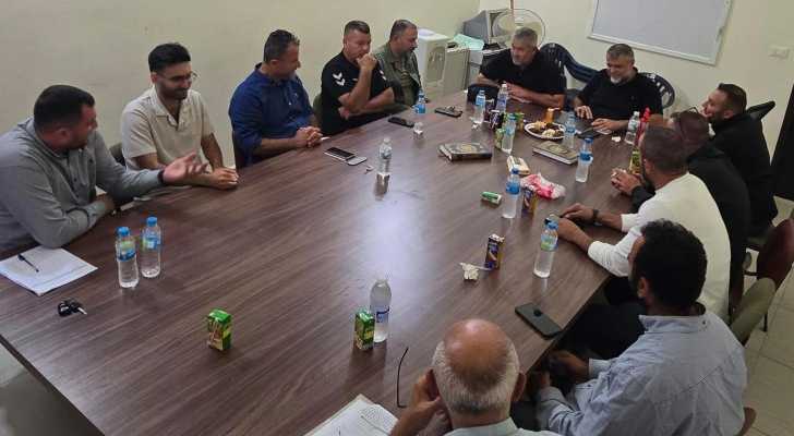 بلدية حانين تبحث ملف التعويضات والإيواء لأبناء البلدة النازحين