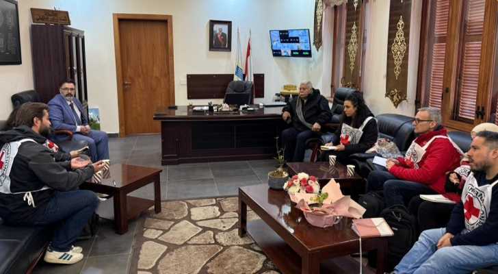 رئيس بلدية بعلبك يبحث مع الصليب الأحمر الدولي سبل التعاون في ظل الأوضاع الراهنة