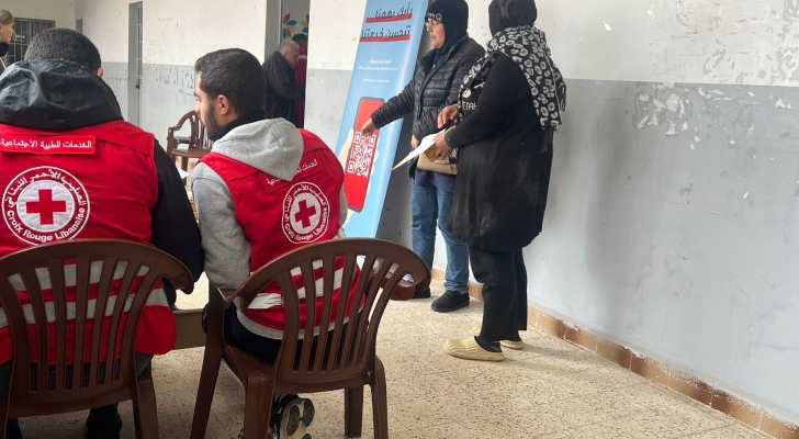العيادة الطبية النقالة للصليب الأحمر تزور بلدة السلطانية