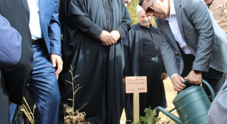 بلدية الباروك تكرّم محافظ جبل لبنان بزراعة ارزة باسمه في محميتها