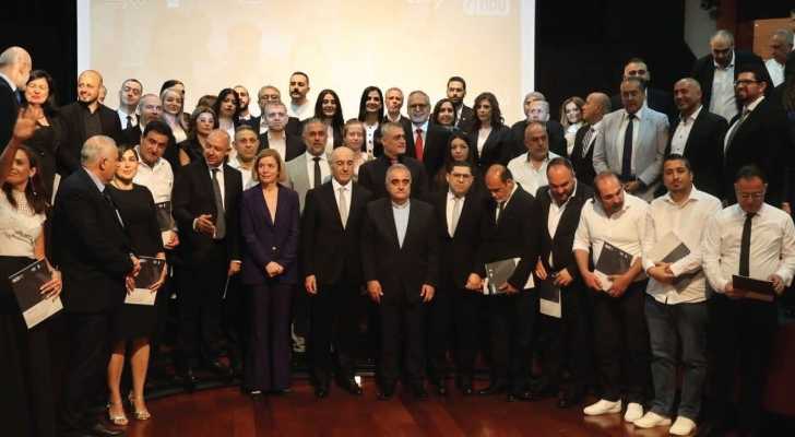 وزير الداخلية يرعى تخريج الدفعة الثالثة من الدبلوم المهني في الدراسات البلدية في جامعة سيدة اللويزة