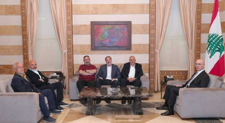 وزير الداخلية يبحث مع مجلس بلدية بيروت واقع العمل البلدي وإزالة الخيم من الواجهة البحرية