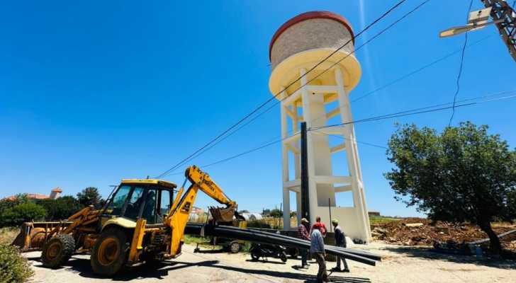 بالصور: بلدية شقرا ودوبيه تباشر العمل بشبكة مياه جديدة لتعزيز ضخ المياه إلى الأحياء