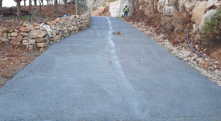 بلدية حزرتا تُطلق مرحلة جديدة من تطوير البنى التحتية وصيانة الطرقات