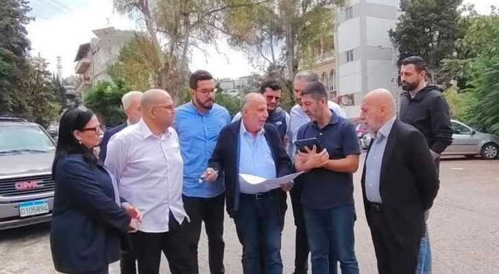 بلدية عاليه تتابع مشروعًا لتعزيز السلامة المرورية وتأهيل مداخل المدينة