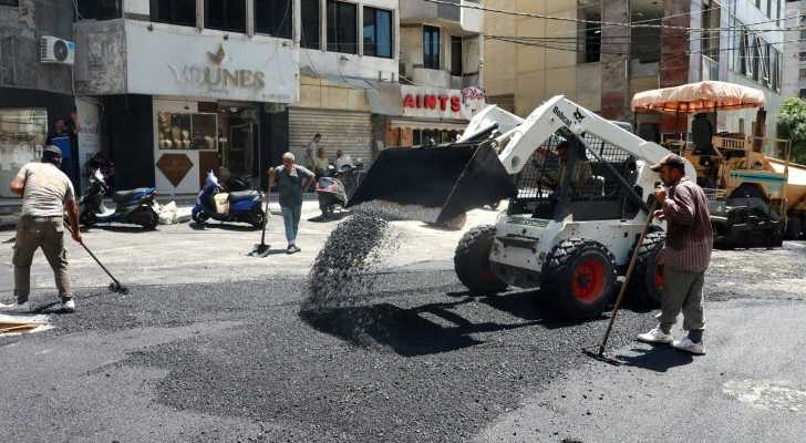 اتحاد بلديات الضاحية الجنوبية ينفّذ أعمال تعبيد ضمن نطاق بلدية حارة حريك