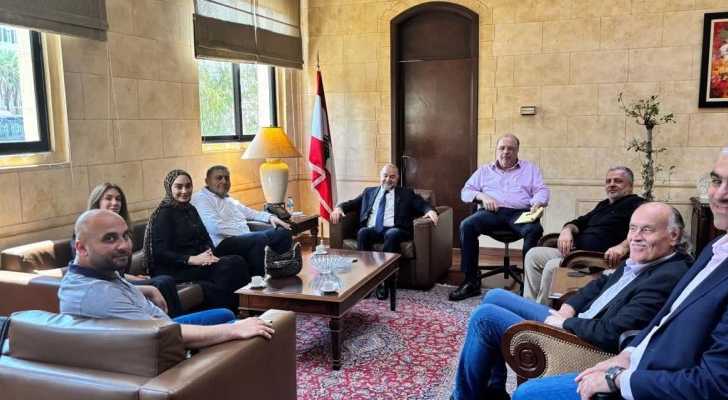 بلدية حاروف تبحث سبل دعم إعادة تأهيل المرافق المتضررة