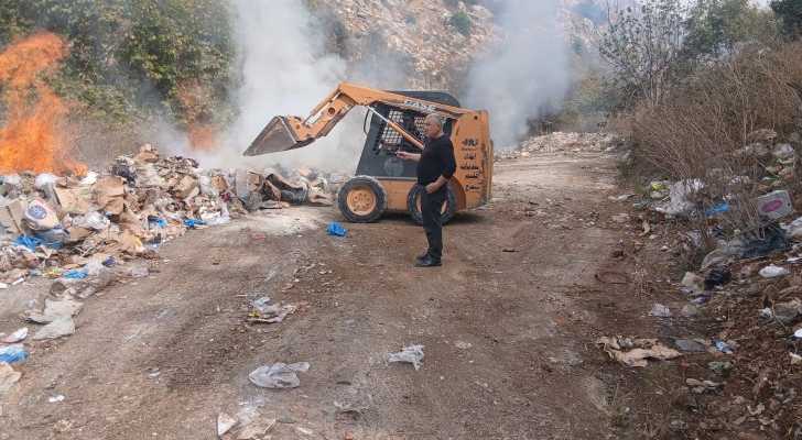 اتحاد بلديات إقليم التفاح يرفع النفايات عن المدخل الغربي لحومين الفوقا