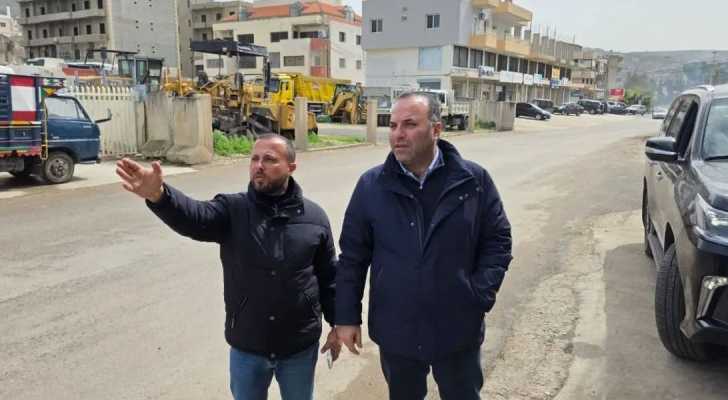 إزالة أعمدة التوتر في حلبا… خطوة لتعزيز السلامة وتنظيم السير