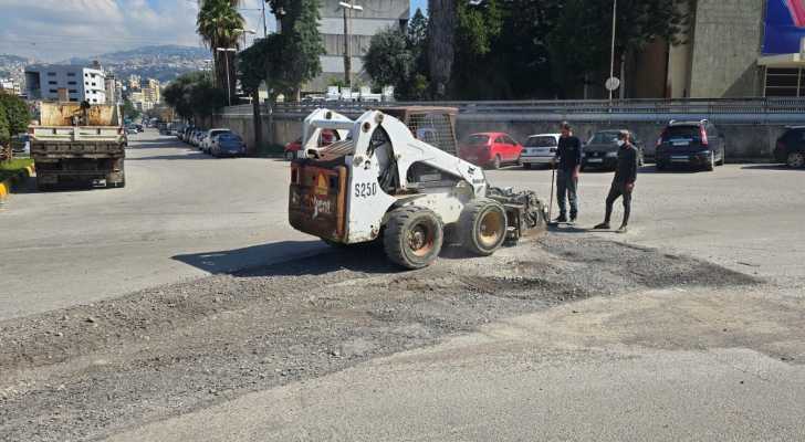 بالصور: بلدية الدكوانة تنجز المرحلة الثالثة من عملية صيانة الطرقات