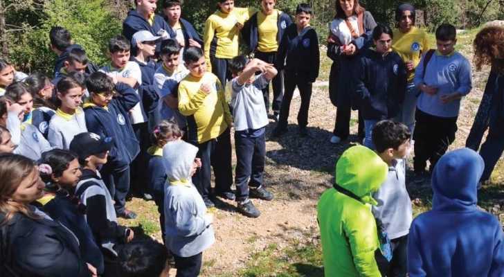 بلدية عشقوت تشارك في تنظيم نشاط بيئي وتوعوي لطلاب المدرسة الرسمية