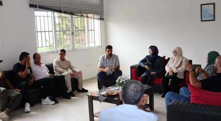 بلدية جويا تبحث احتياجات البلدة وتواكب جولة على مؤسساتها الرسمية والتربوية