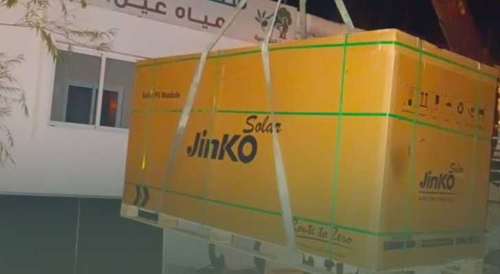 بلدية الحلوسية تُباشر تركيب ألواح طاقة شمسية لدعم تشغيل بئر المياه الارتوازي