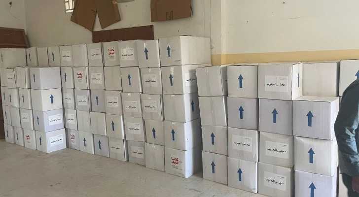 بلدية قلاويه توزّع 230 حصة غذائية مقدمة من مجلس الجنوب