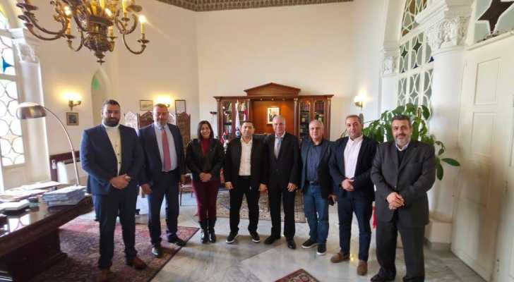 وفد اتحاد بلديات الغرب الأعلى والشحار يلتقي محافظ جبل لبنان لمناقشة شؤون إنمائية وبلدية