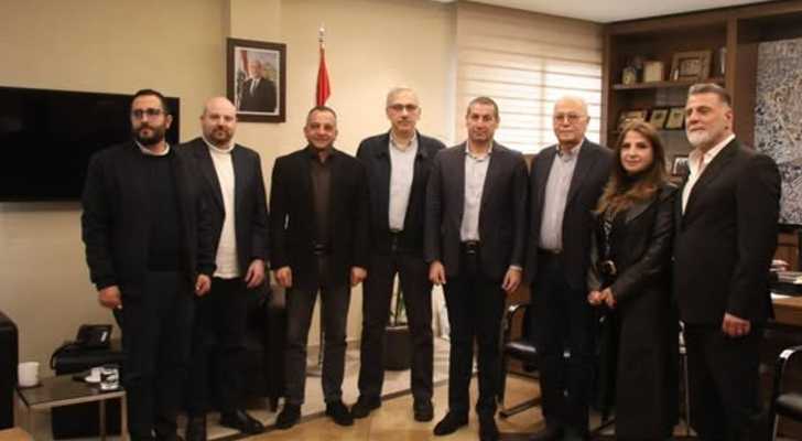 لقاءات سياسية في بلدية برج حمود لبحث الأوضاع في ظل الاعتداءات الإسرائيلية