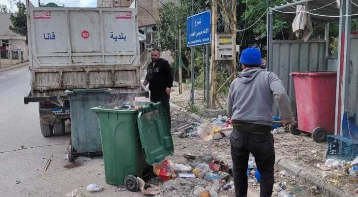 بلدية قانا تواصل أعمال النظافة مع عودة الأهالي إلى البلدة