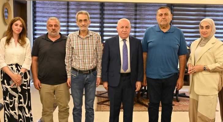 بلدية حاروف تبحث مع مجلس الجنوب دعم ترميم المنازل وإصلاح البنى التحتية