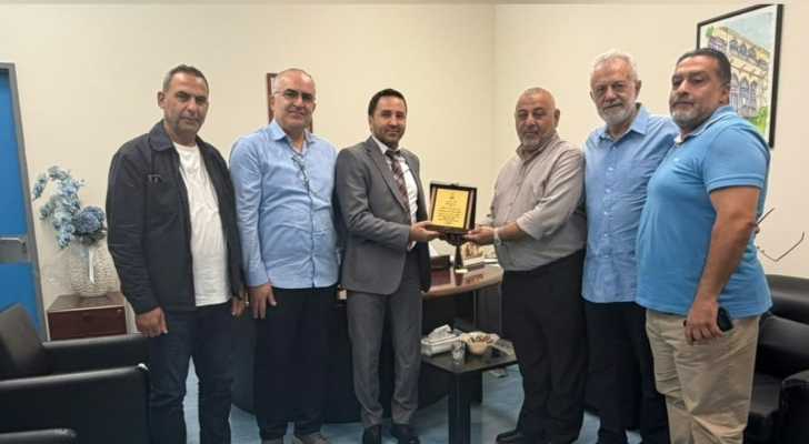 بلدية عيناثا تبحث مع إدارة مستشفى الشهيد رفيق الحريري سبل تأمين الرعاية للنازحين