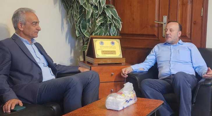 رئيس بلدية بعلبك يتابع الملف الصحي للعمال والموظفين مع الهيئة الصحية