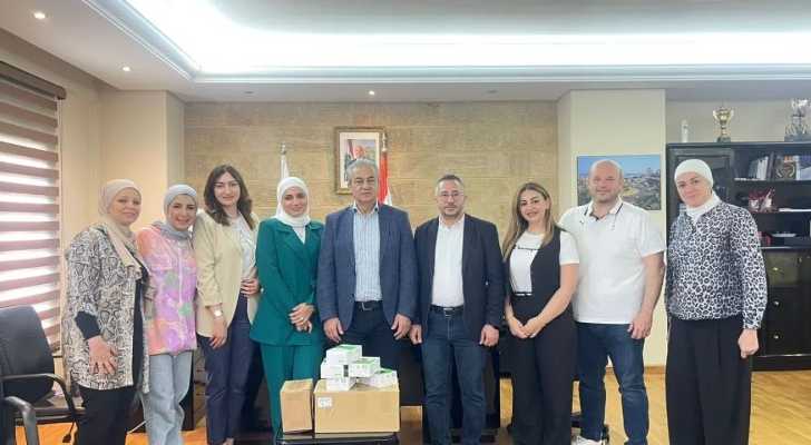 بلدية صيدا تتسلّم هبة طبية من نقابة الصيادلة ومجموعة