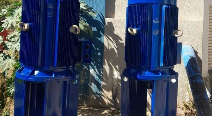 بدعم من العمل البلدي .. إعادة تأهيل وصيانة وتركيب طرمبة ضخ في محطة مياه الطيبة
