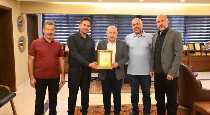 بلدية برعشيت تبحث مع مجلس الجنوب تأهيل المدرسة وتجهيزها للعام الدراسي