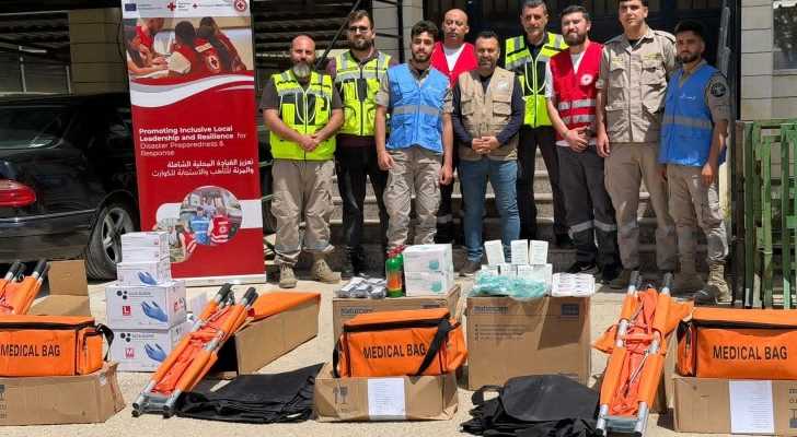 اتحاد بلديات قضاء صور يتسلّم تجهيزات إسعافات أولية لتعزيز جهوزية فرق المستجيب الأول