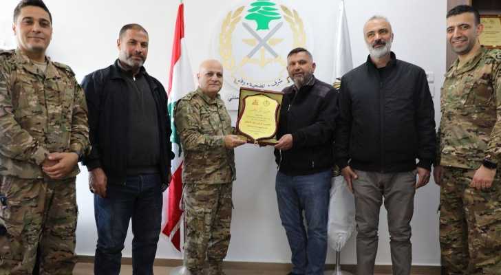 رئيس بلدية شقرا ودوبيه يكرّم مدير التعاون العسكري–المدني ويعزّز الشراكة مع الجيش