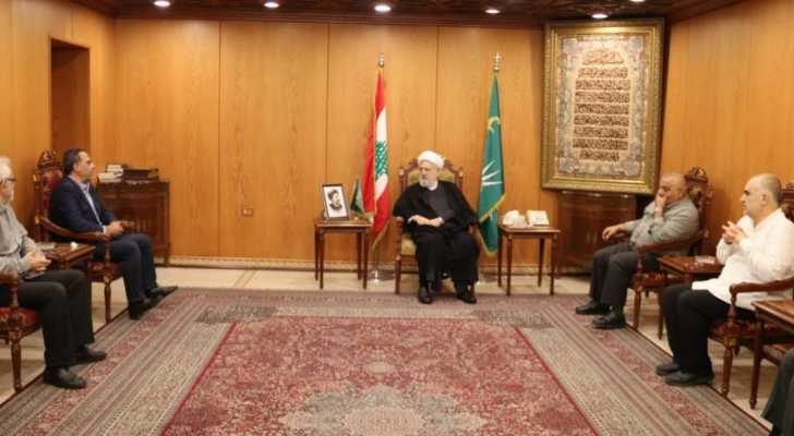 بلدية عيناثا تعرض على الشيخ علي الخطيب جهودها لدعم العائلات النازحة
