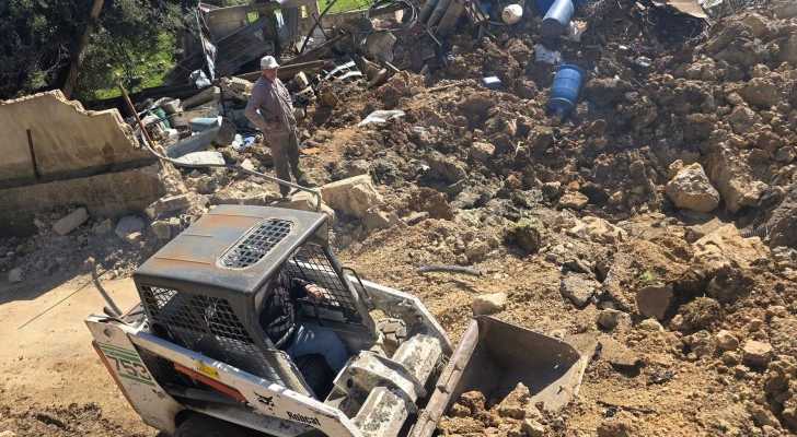 بلدية كفرحونة تعيد فتح طريق المشرح الفرعية بعد إزالة آثار الغارة