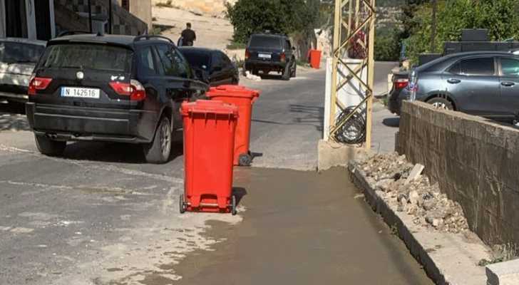بلدية تفاحتا تقوم بأعمال صيانة للطرقات قبل الشتاء