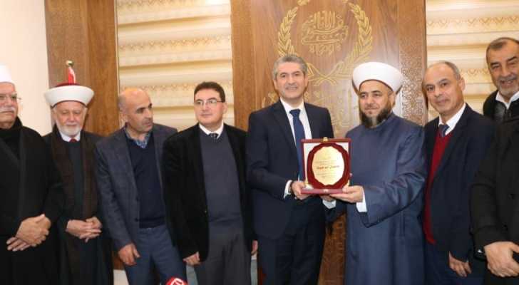 المفتي حجازي يكرّم محافظ البقاع بحضور رؤساء بلديات وفعاليات رسمية في راشيا