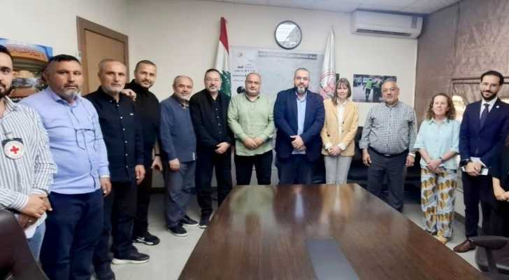 بلدية رشاف تطالب بتأمين مستلزمات التدفئة للنازحين خلال لقاء مع الصليب الأحمر الدولي
