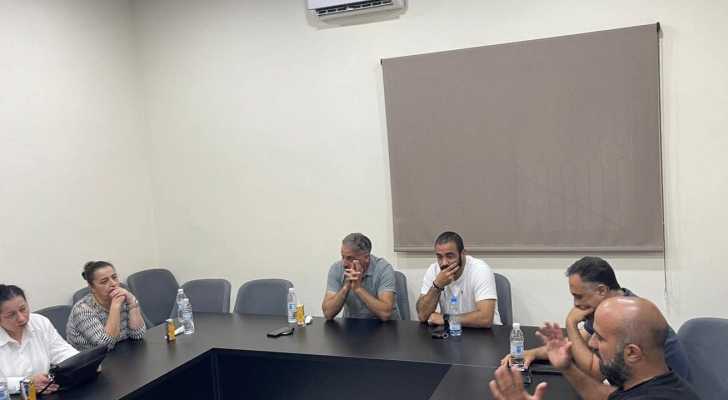 بلدية برجا تبحث إعادة تنظيم مراكز الإيواء وتأهيل المدارس