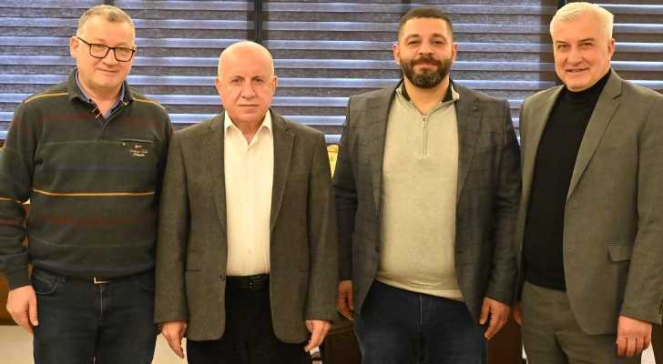 وفد من بلدية الطيبة في جولة إنمائية على مرجعيات رسمية ونيابية لمتابعة المشاريع الخدمية