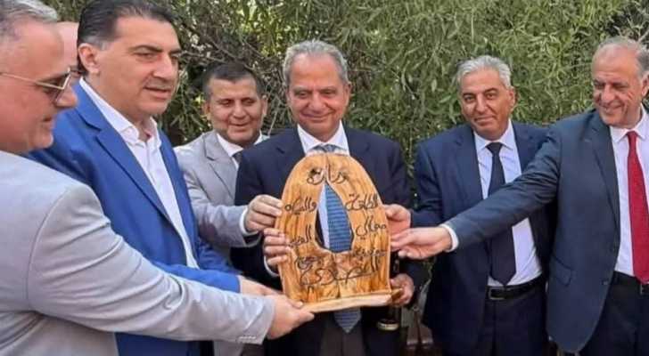 بلدية البيرة تفتتح بئرًا للمياه بحضور وزير الطاقة والمياه