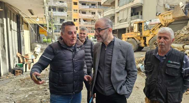 بلدية حارة حريك تواصل إزالة آثار العدوان وفتح الطرقات في شارع عبد النور